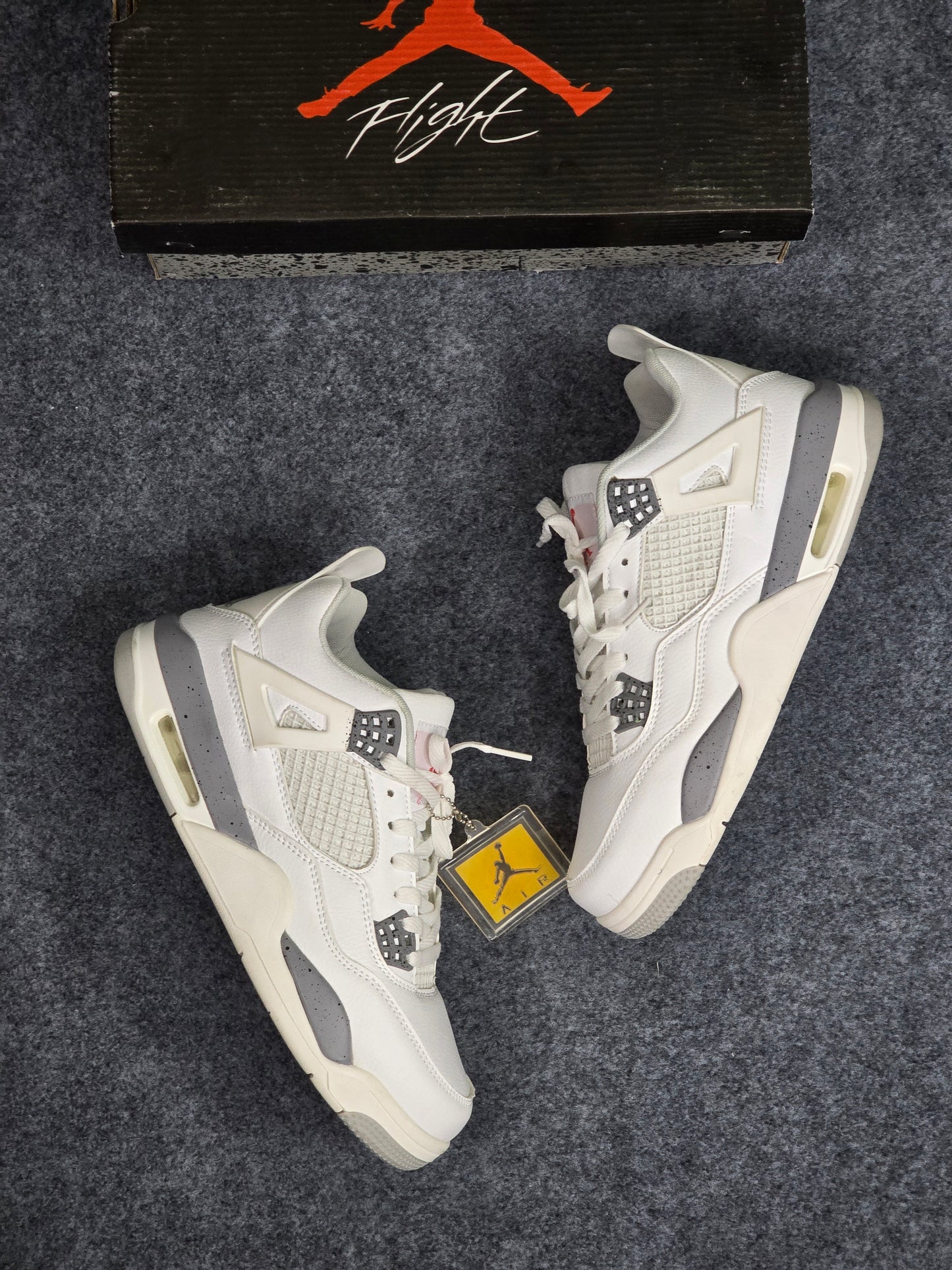 Air Jordan 4 - Retro White Oreo