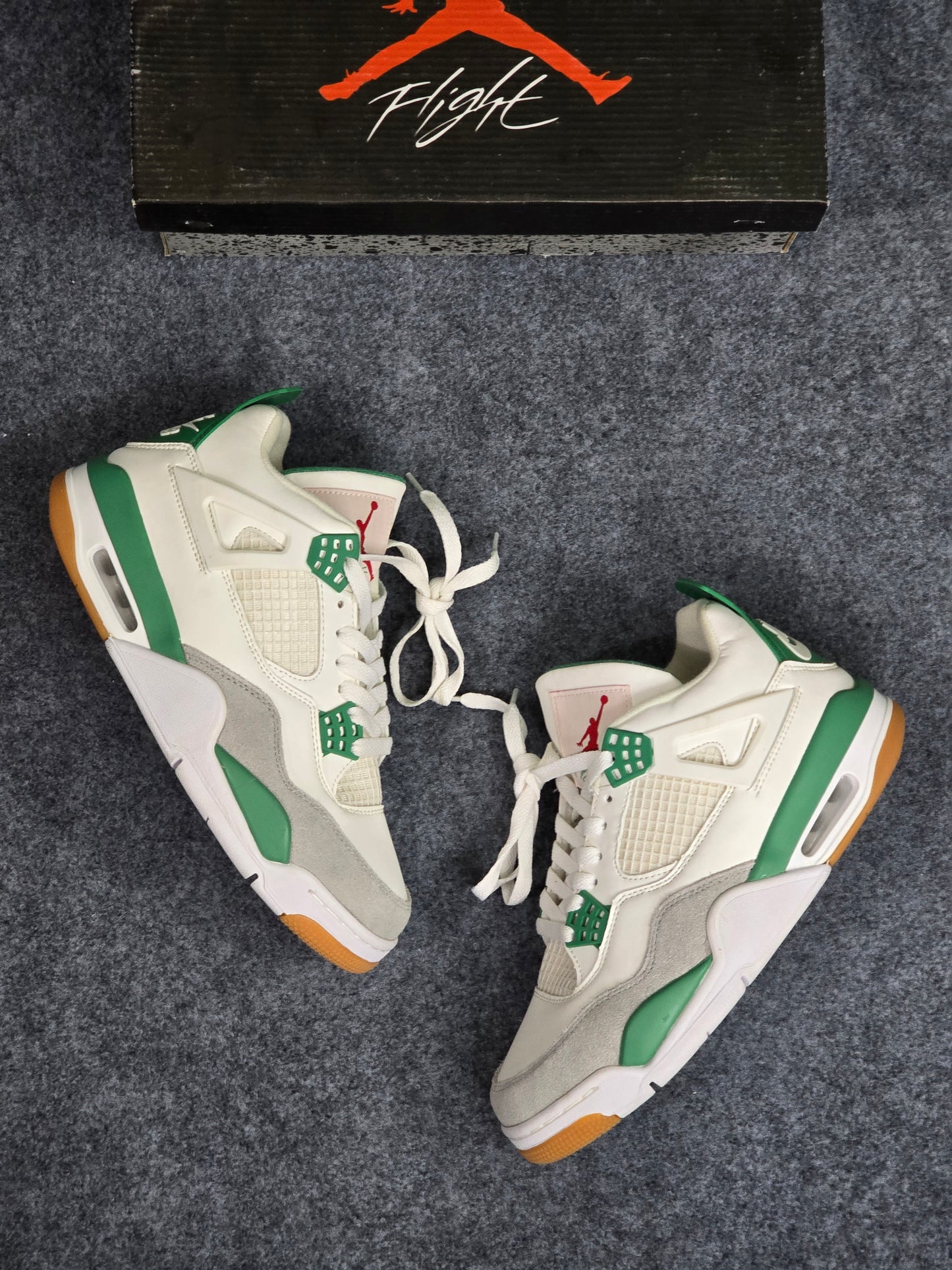 Air Jordan 4 - Retro (Oxidised Green)