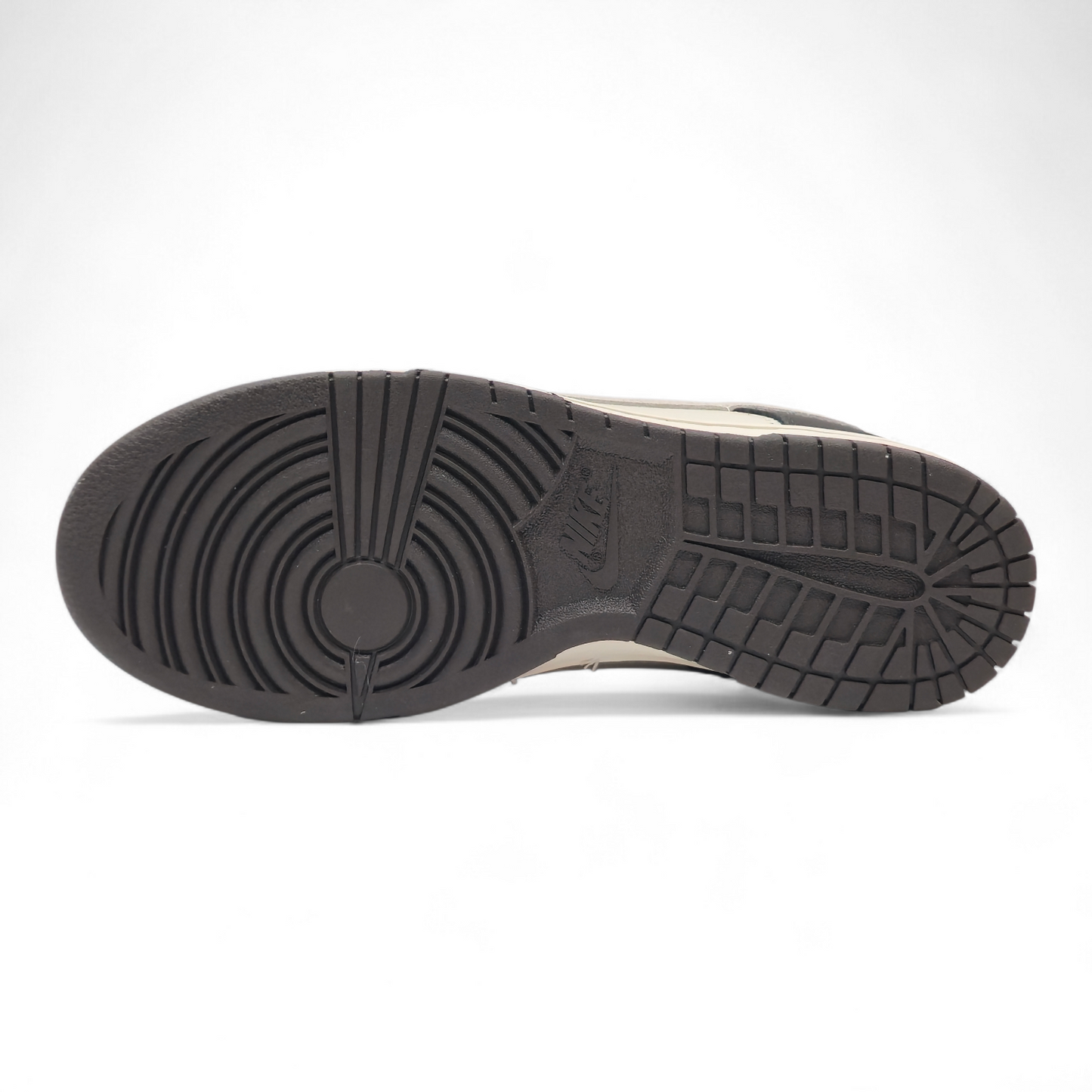 SB Dunk Low x Otomo Katsuhiro Steamboy