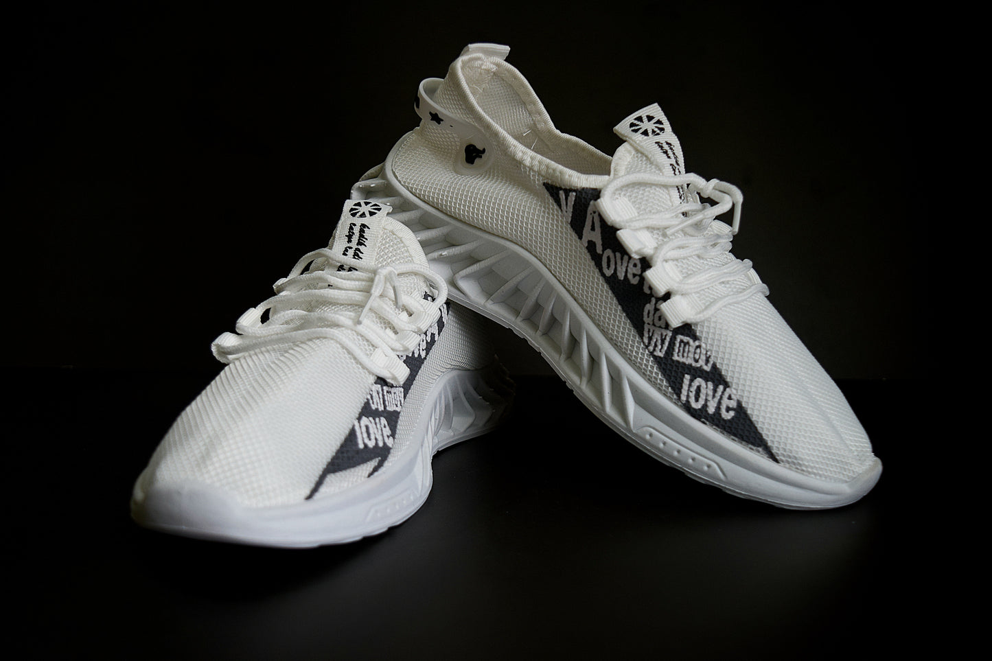 Lightweight Men Breathable Shoes