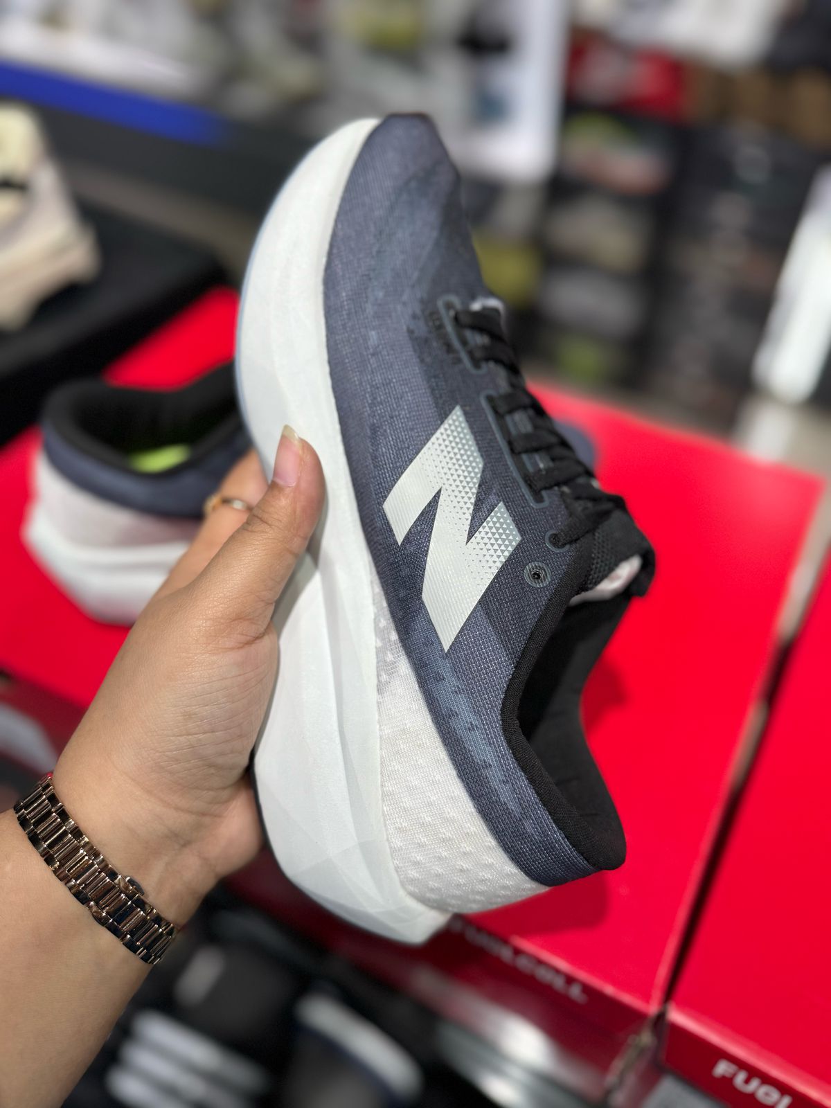 New Balance FuelCell Rebel v4