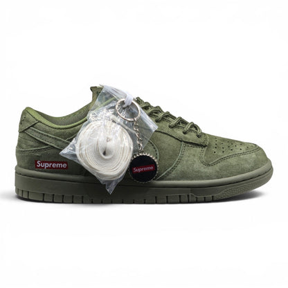 SB Dunk Low x Supreme Olive Green (1:1)